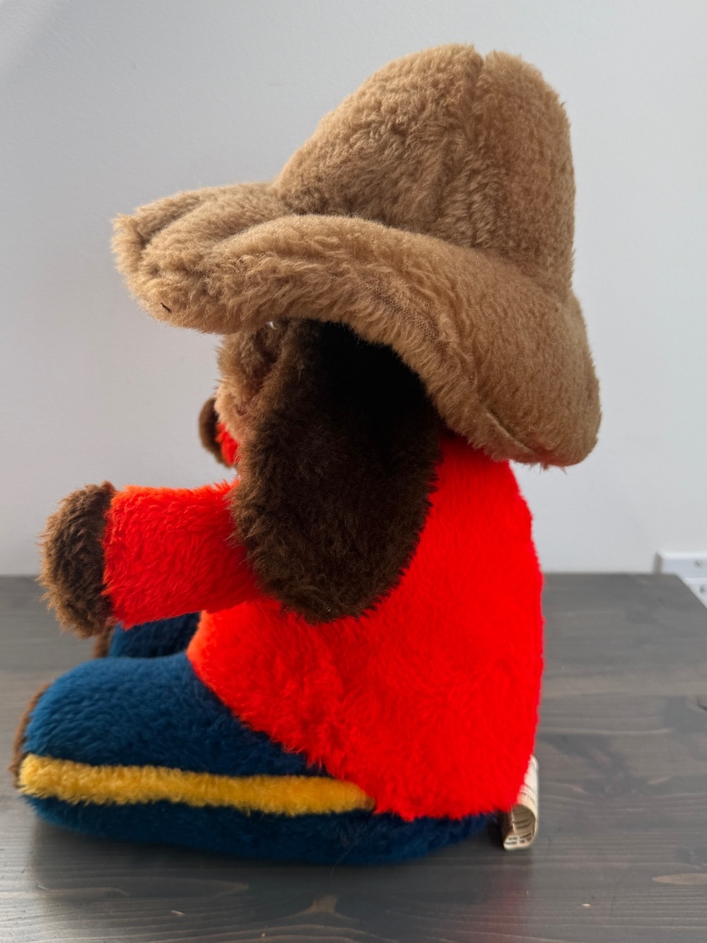 Vintage hard stuffed RCMP dog - Picture 2 of 16